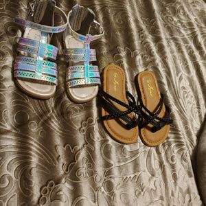 Babygirl sanddles size 4 and the black ones are 6